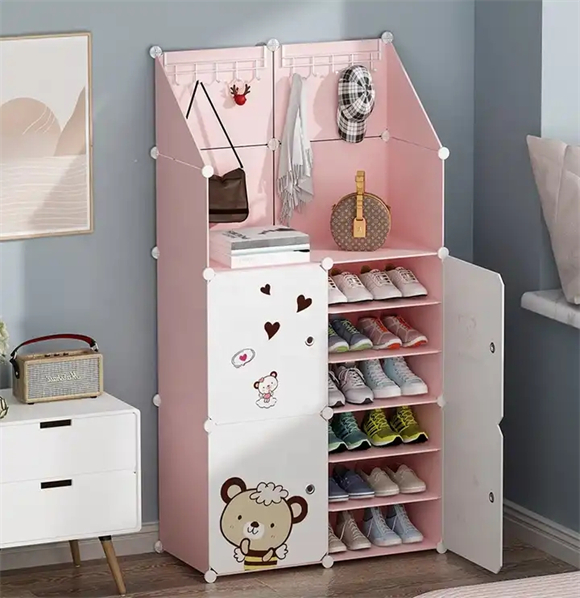 Shoe rack with cover